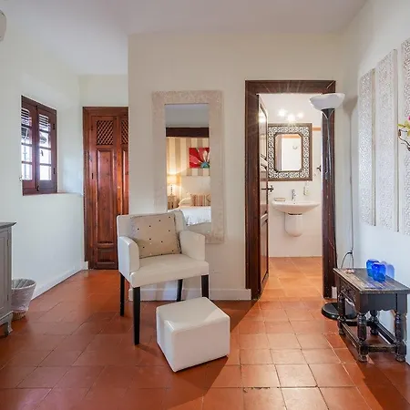 La Tartana Boutique Hotel *